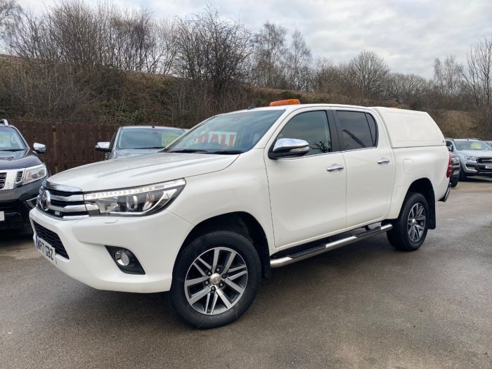 Toyota Hilux Invincible D/Cab Pick Up 2.4 D-4D Pick Up Diesel White