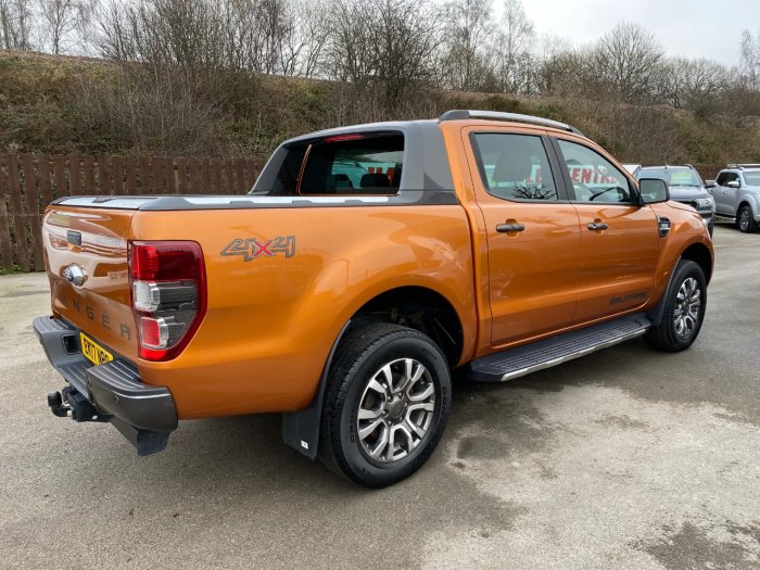 Ford Ranger 3.2 RANGER WILDTRAK 4X4 TDCI Pick Up Diesel Orange