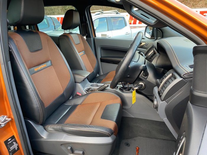 Ford Ranger 3.2 RANGER WILDTRAK 4X4 TDCI Pick Up Diesel Orange