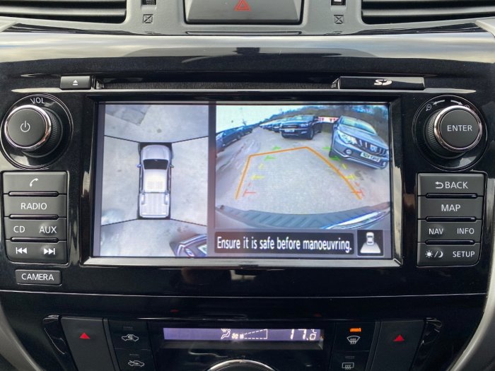 Nissan Navara Double Cab Pick Up Tekna 2.3dCi 190 4WD Auto Pick Up Diesel Black