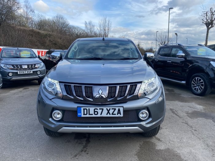 Mitsubishi L200 2.4 Double Cab DI-D 178 Barbarian 4WD Pick Up Diesel Grey