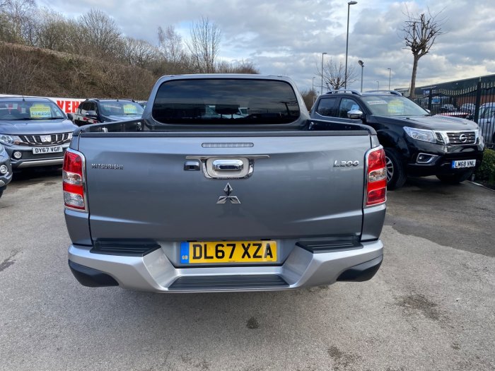 Mitsubishi L200 2.4 Double Cab DI-D 178 Barbarian 4WD Pick Up Diesel Grey
