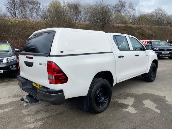 Toyota Hilux Active D/Cab Pick Up 2.4 D-4D Pick Up Diesel White