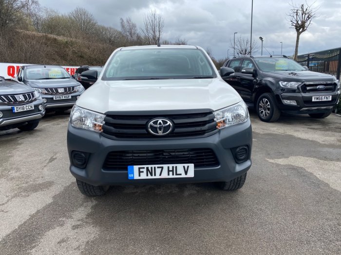 Toyota Hilux Active D/Cab Pick Up 2.4 D-4D Pick Up Diesel White