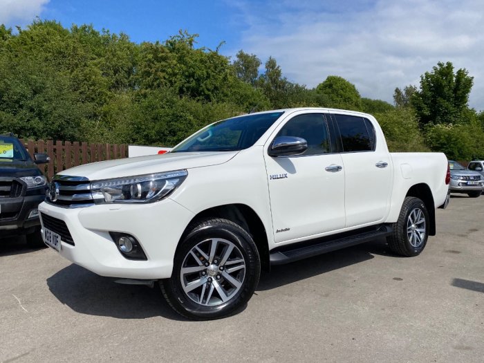 Toyota Hilux Invincible D/Cab Pick Up 2.4 D-4D Pick Up Diesel White