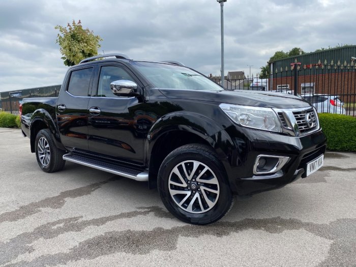 Nissan Navara Double Cab Pick Up Tekna 2.3dCi 190 4WD Pick Up Diesel Black