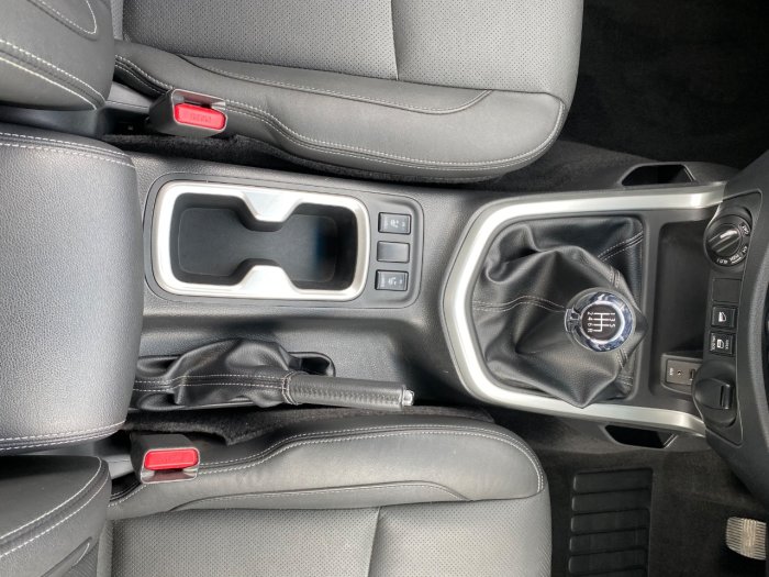 Nissan Navara Double Cab Pick Up Tekna 2.3dCi 190 4WD Pick Up Diesel Black