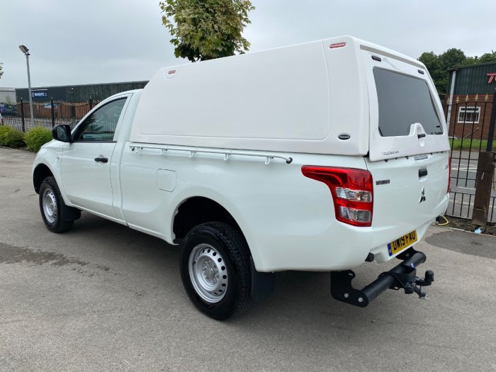 Mitsubishi L200 2.4 Single Cab DI-D 151 4Life 4WD Pick Up Diesel White