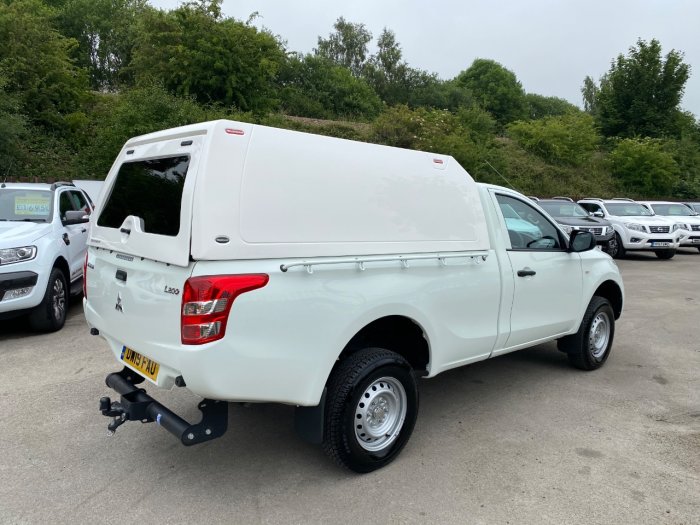 Mitsubishi L200 2.4 Single Cab DI-D 151 4Life 4WD Pick Up Diesel White