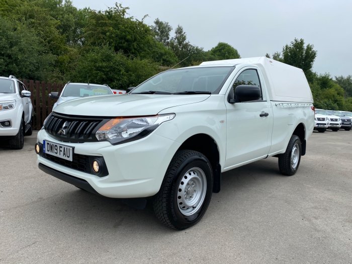 Mitsubishi L200 2.4 Single Cab DI-D 151 4Life 4WD Pick Up Diesel White