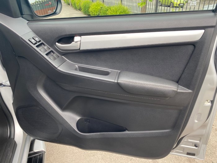 Isuzu D-max 1.9 Utah Double Cab 4x4 Auto Pick Up Diesel Silver