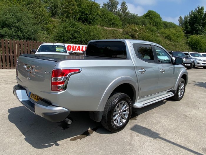 Mitsubishi L200 2.4 Double Cab DI-D 178 Barbarian 4WD Auto Pick Up Diesel Silver