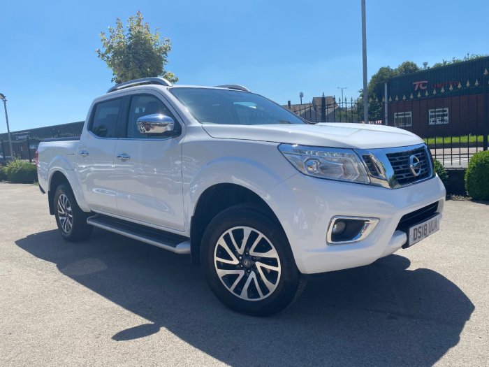 Nissan Navara Double Cab Pick Up Tekna 2.3dCi 190 4WD Auto Pick Up Diesel White