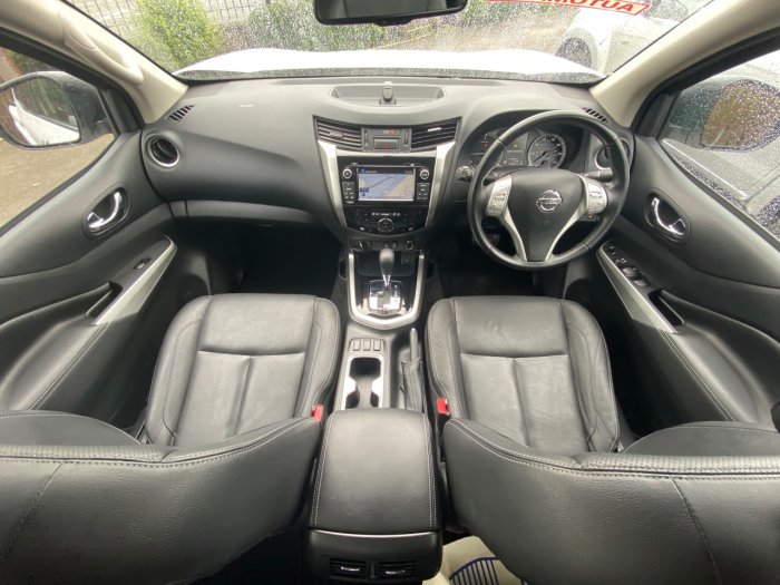 Nissan Navara Double Cab Pick Up Tekna 2.3dCi 190 4WD Auto Pick Up Diesel White