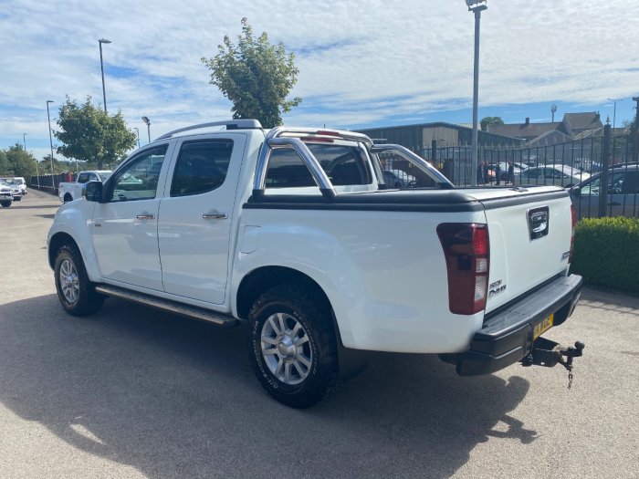Isuzu D-max 2.5TD Eiger Double Cab 4x4 Pick Up Diesel White
