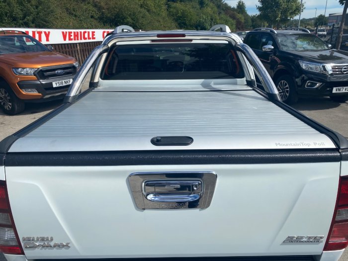 Isuzu D-max 2.5TD Eiger Double Cab 4x4 Pick Up Diesel White