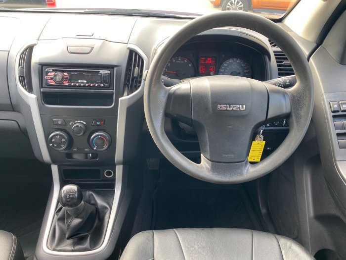 Isuzu D-max 2.5TD Eiger Double Cab 4x4 Pick Up Diesel White