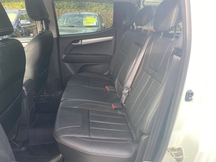 Isuzu D-max 2.5TD Eiger Double Cab 4x4 Pick Up Diesel White