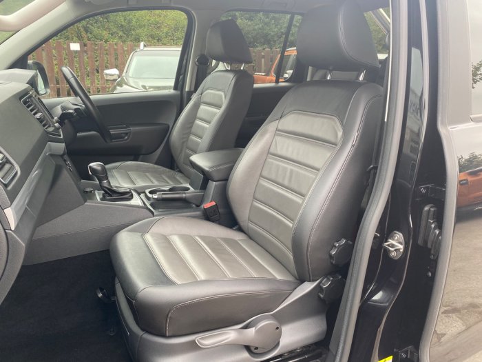 Volkswagen Amarok D/Cab Pick Up Highline 3.0 V6 TDI 224 BMT 4M Auto Pick Up Diesel Black