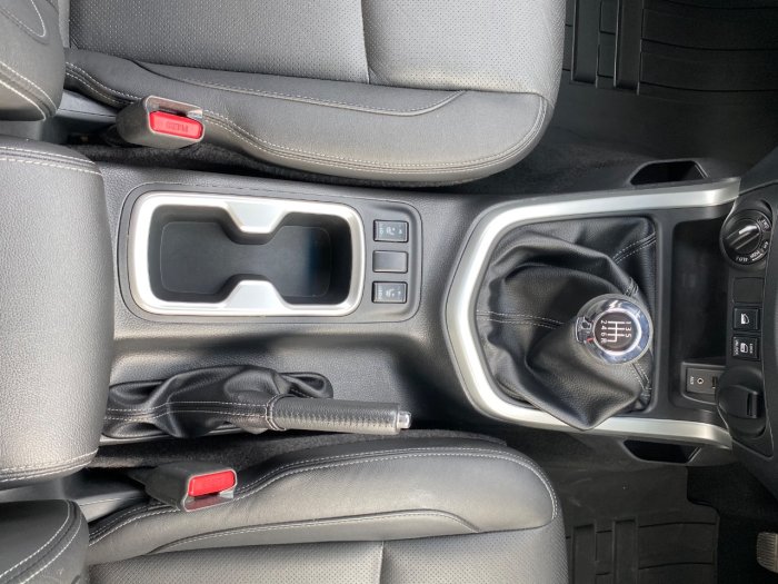 Nissan Navara Double Cab Pick Up Tekna 2.3dCi 190 4WD Pick Up Diesel Black