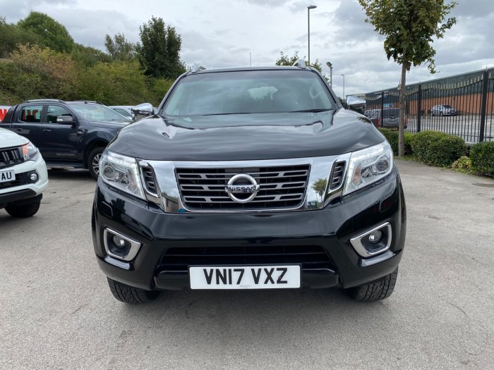 Nissan Navara Double Cab Pick Up Tekna 2.3dCi 190 4WD Pick Up Diesel Black