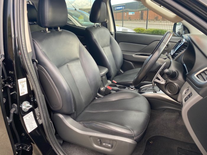 Fiat Fullback 2.4 180hp LX Double Cab Pick Up Auto Pick Up Diesel Black