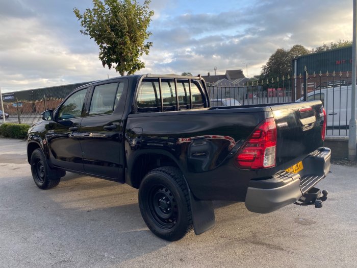 Toyota Hilux Active D/Cab Pick Up 2.4 D-4D Pick Up Diesel Black