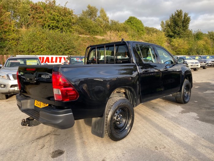 Toyota Hilux Active D/Cab Pick Up 2.4 D-4D Pick Up Diesel Black