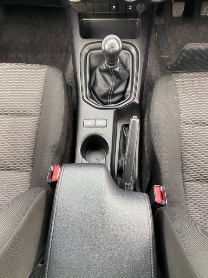 Toyota Hilux Active D/Cab Pick Up 2.4 D-4D Pick Up Diesel Black
