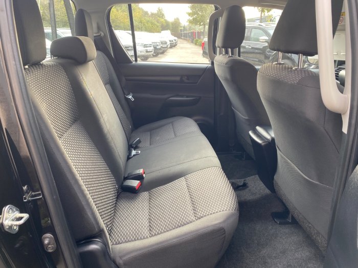 Toyota Hilux Active D/Cab Pick Up 2.4 D-4D Pick Up Diesel Black