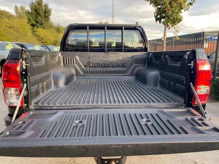 Toyota Hilux Active D/Cab Pick Up 2.4 D-4D Pick Up Diesel Black