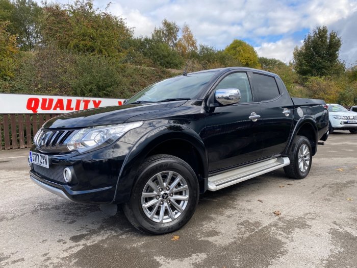 Mitsubishi L200 2.4 Double Cab DI-D 178 Barbarian 4WD Pick Up Diesel Black