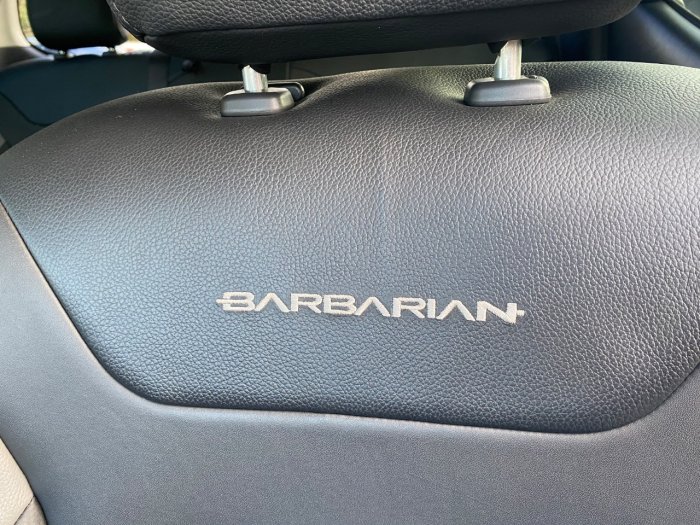 Mitsubishi L200 2.4 Double Cab DI-D 178 Barbarian 4WD Pick Up Diesel Black