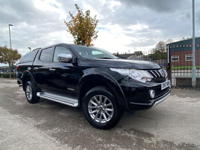 Mitsubishi L200 2.4 Double Cab DI-D 178 Warrior 4WD Pick Up Diesel Black