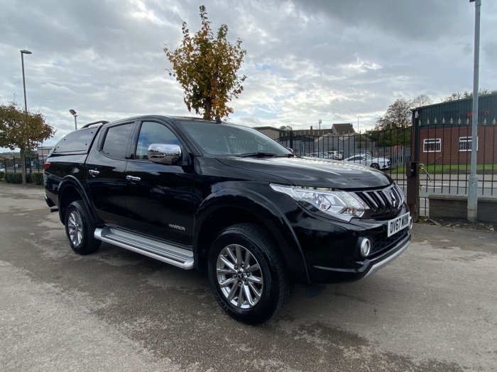 Mitsubishi L200 2.4 Double Cab DI-D 178 Warrior 4WD Pick Up Diesel Black