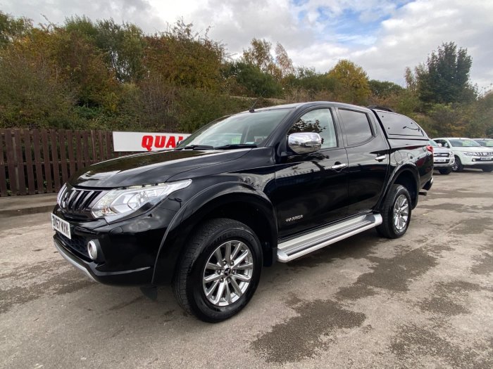 Mitsubishi L200 2.4 Double Cab DI-D 178 Warrior 4WD Pick Up Diesel Black