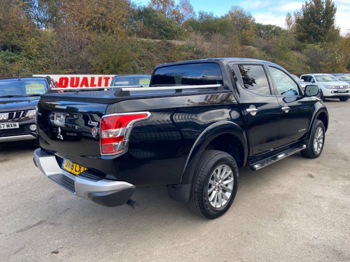 Mitsubishi L200 2.4 Double Cab DI-D 178 Barbarian 4WD Pick Up Diesel Black