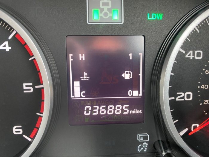 Mitsubishi L200 2.4 Double Cab DI-D 178 Barbarian 4WD Pick Up Diesel Black