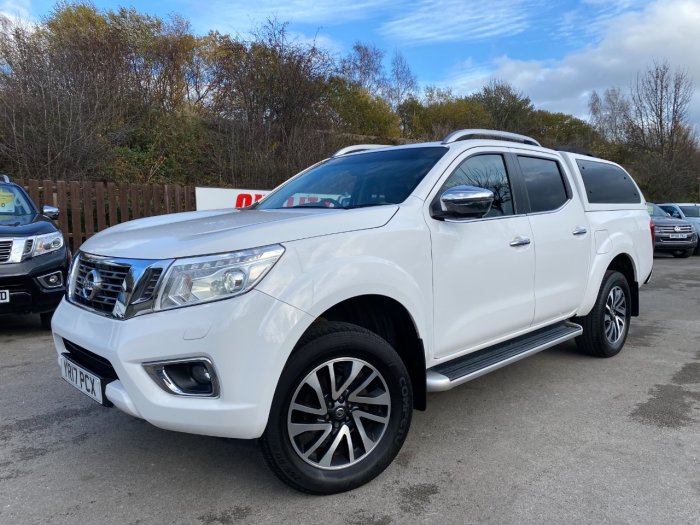 Nissan Navara Double Cab Pick Up Tekna 2.3dCi 190 4WD Auto Pick Up Diesel White