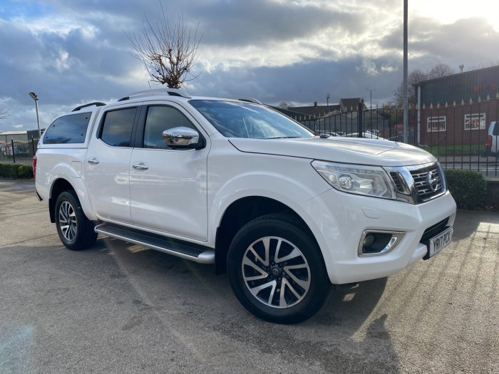 Nissan Navara Double Cab Pick Up Tekna 2.3dCi 190 4WD Auto Pick Up Diesel White