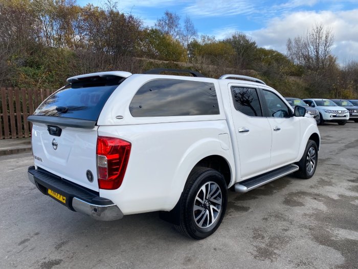 Nissan Navara Double Cab Pick Up Tekna 2.3dCi 190 4WD Auto Pick Up Diesel White