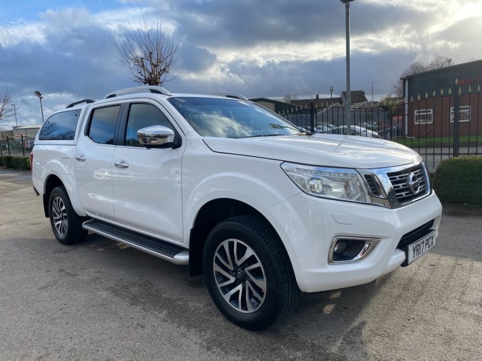 Nissan Navara Double Cab Pick Up Tekna 2.3dCi 190 4WD Auto Pick Up Diesel White