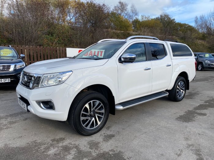 Nissan Navara Double Cab Pick Up Tekna 2.3dCi 190 4WD Auto Pick Up Diesel White
