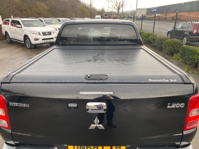Mitsubishi L200 2.4 Double Cab DI-D 178 Warrior 4WD Auto Pick Up Diesel Black