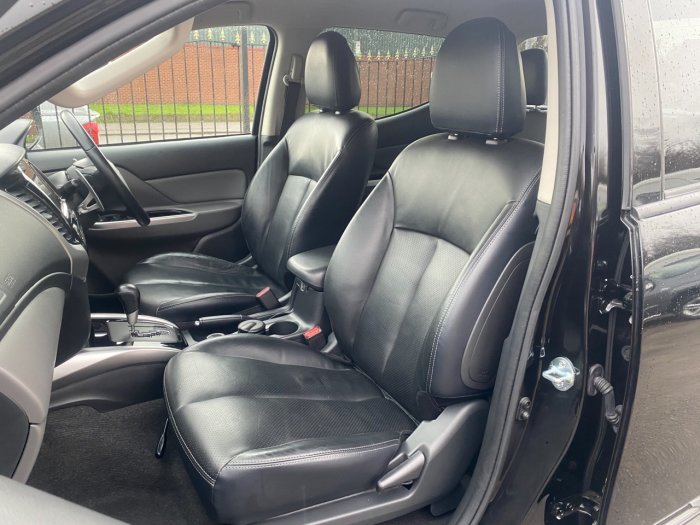 Mitsubishi L200 2.4 Double Cab DI-D 178 Warrior 4WD Auto Pick Up Diesel Black
