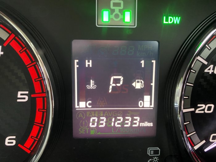 Mitsubishi L200 2.4 Double Cab DI-D 178 Warrior 4WD Auto Pick Up Diesel Black