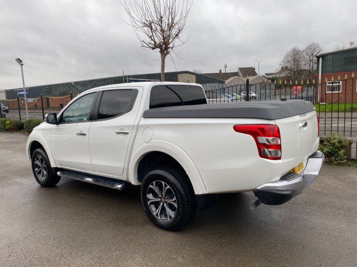 Fiat Fullback 2.4 180hp LX Double Cab Pick Up Pick Up Diesel White