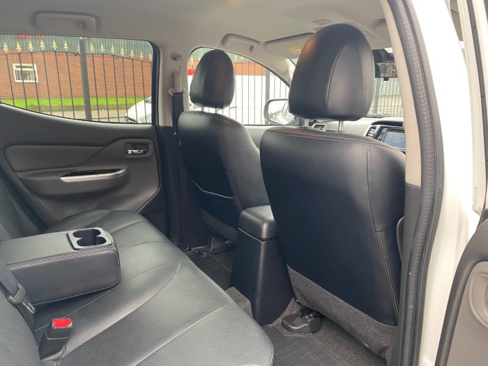 Fiat Fullback 2.4 180hp LX Double Cab Pick Up Pick Up Diesel White
