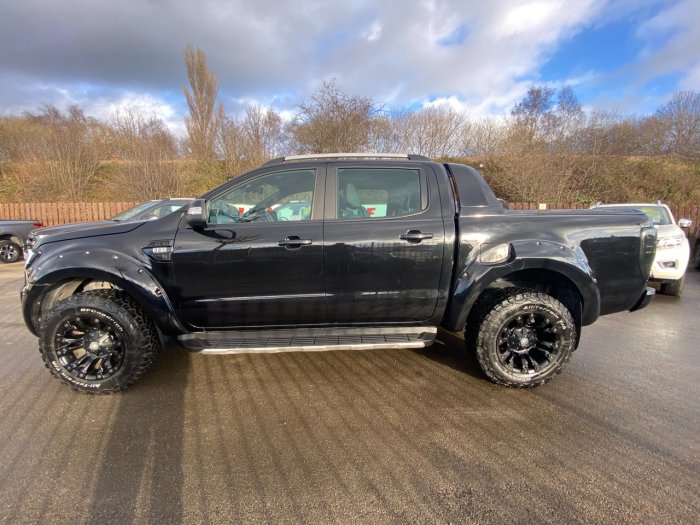 Ford Ranger Pick Up Double Cab Wildtrak 3.2 TDCi 200 Auto Pick Up Diesel Black