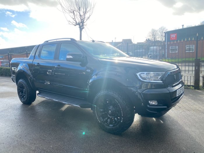 Ford Ranger Pick Up Double Cab Wildtrak 3.2 TDCi 200 Auto Pick Up Diesel Black